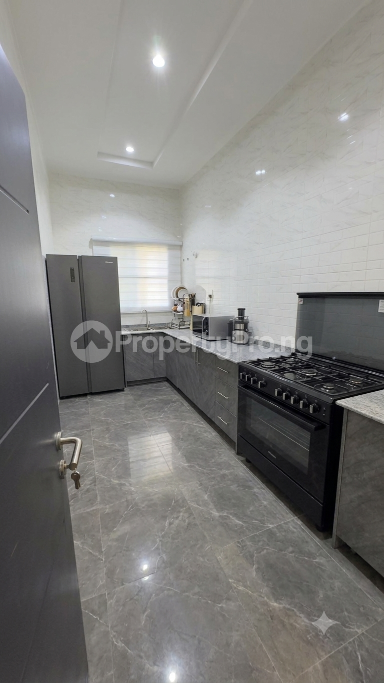 1 bedroom Flat / Apartment for shortlet Duboyi Abuja