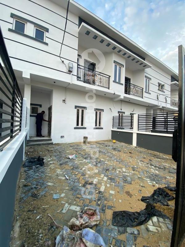4 bedroom House for sale Otunba Taofeek Estate Ifako-gbagada Gbagada Lagos - 0