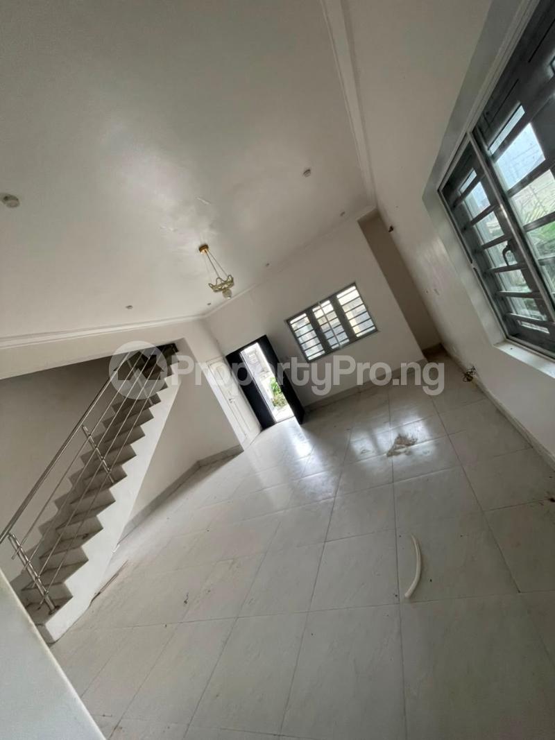 3 bedroom House for rent Cele Medu Awoyaya Ajah Lagos