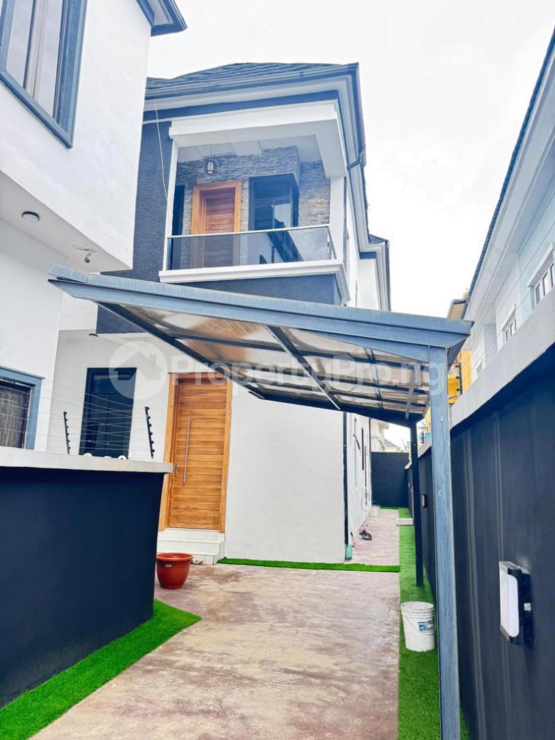 4 bedroom House for sale Oral Estate chevron Lekki Lagos
