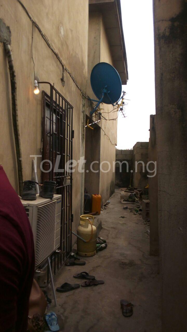 1 bedroom Flat / Apartment for rent Iwaya Street Iwaya Yaba Lagos
