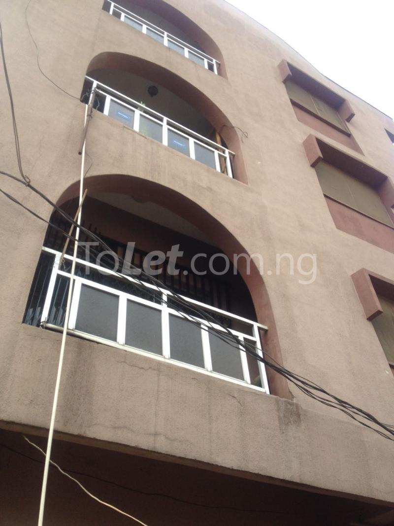 1 bedroom Flat / Apartment for rent A Close Off Fashoro. Ojuelegba Surulere Lagos