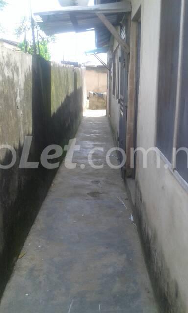 1 bedroom Flat / Apartment for rent   Akoka Yaba Lagos