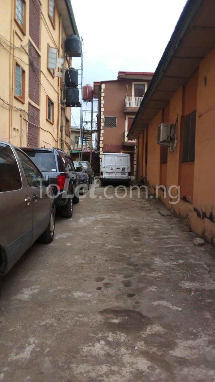 1 bedroom Flat / Apartment for rent Fola Agoro Fola Agoro Yaba Lagos - 0