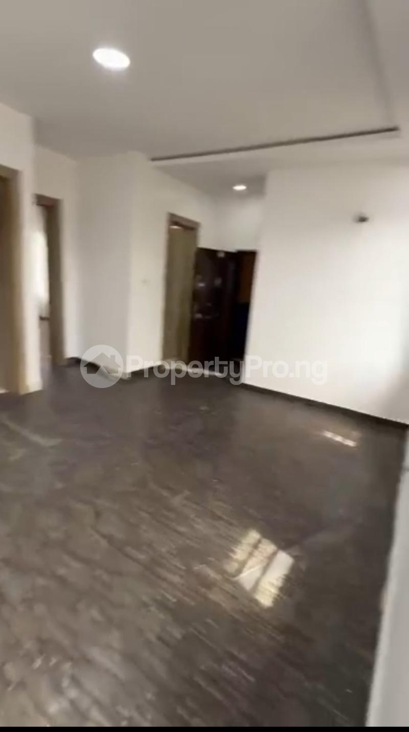 2 bedroom Flat / Apartment for rent In An Estate Ologolo Lekki Lagos