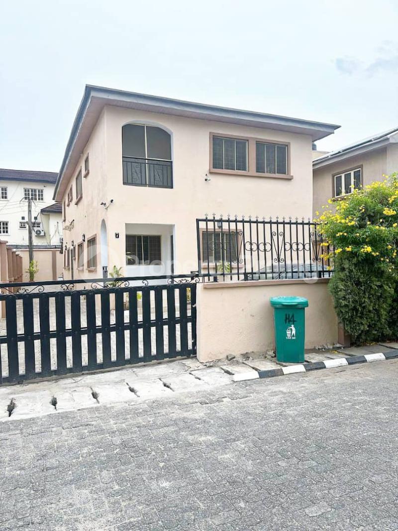 4 bedroom House for rent ONIRU Victoria Island Lagos