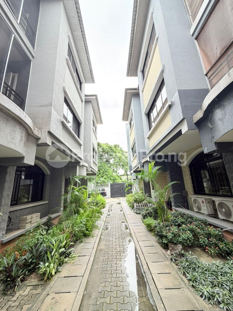4 bedroom House for rent Vi Lagos Victoria Island Lagos