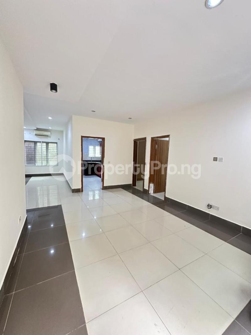 2 bedroom House for rent ONIRU Victoria Island Lagos