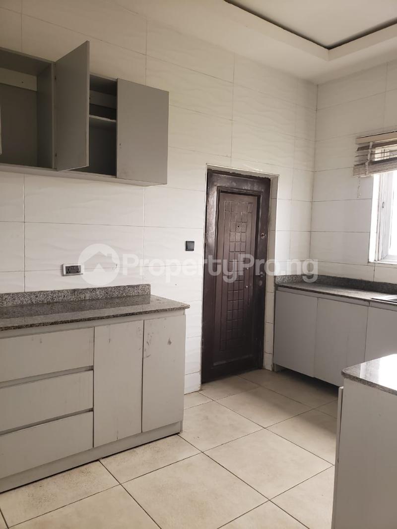 3 bedroom Flat / Apartment for rent Lafiaji Lekki Lagos