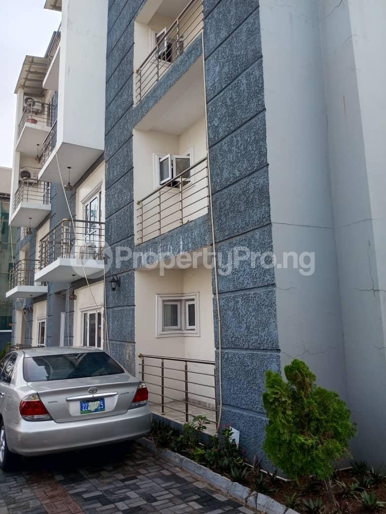 Rent Self Serviced 3 Bedroom Apartment in Lekki Phase 1, Lekki Lagos