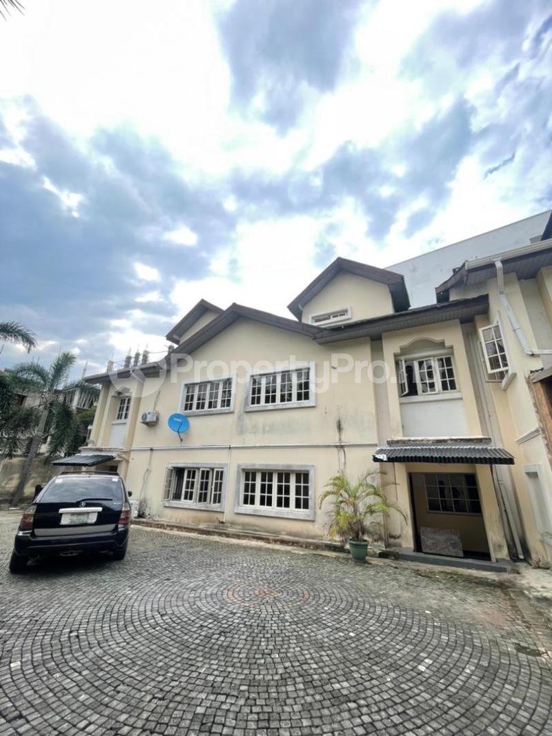 Rent Self Serviced 3 Bedroom Terrace In Parkview Estate Ikoyi Lagos rent-self-serviced-3-bedroom-terrace-in-parkview-estate-ikoyi-lagos