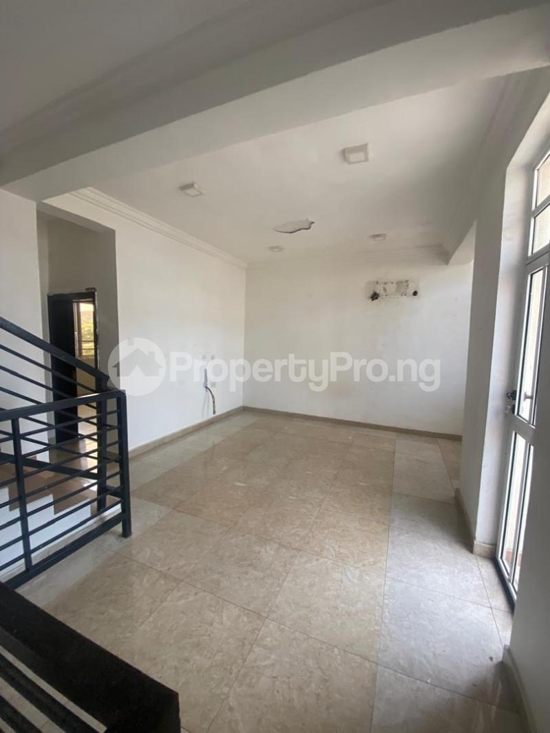 4 bedroom House for rent Oniru Estate Vi Lagos State. ONIRU Victoria Island Lagos