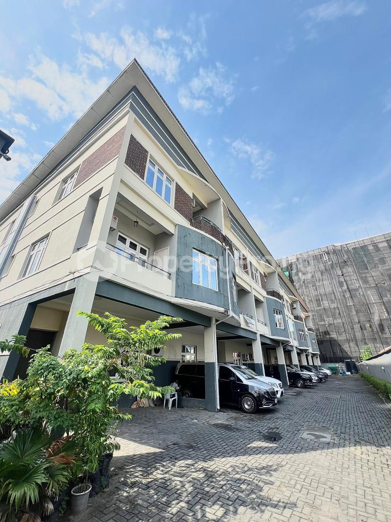 4 bedroom House for rent ONIRU Victoria Island Lagos