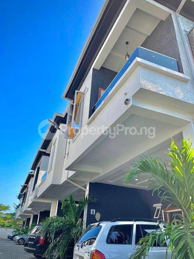 4 bedroom House for rent Mobil Road, Ikota Lekki Lagos