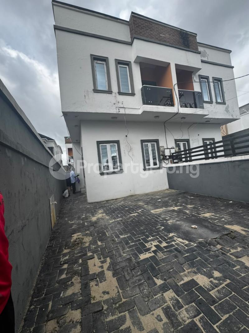 2 bedroom House for rent Ikota Lekki Ikota Lekki Lagos