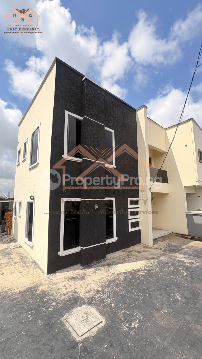 3 bedroom House for sale Carlton Gate Estate Akobo Ibadan Oyo