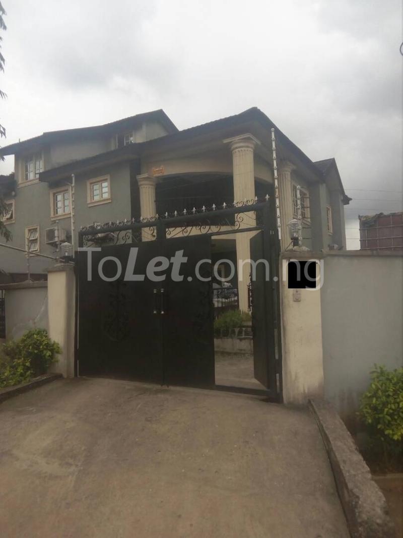 5 bedroom House for rent 10 Olu Ogunyemi Street Arowojobe Estate Mende Maryland Lagos