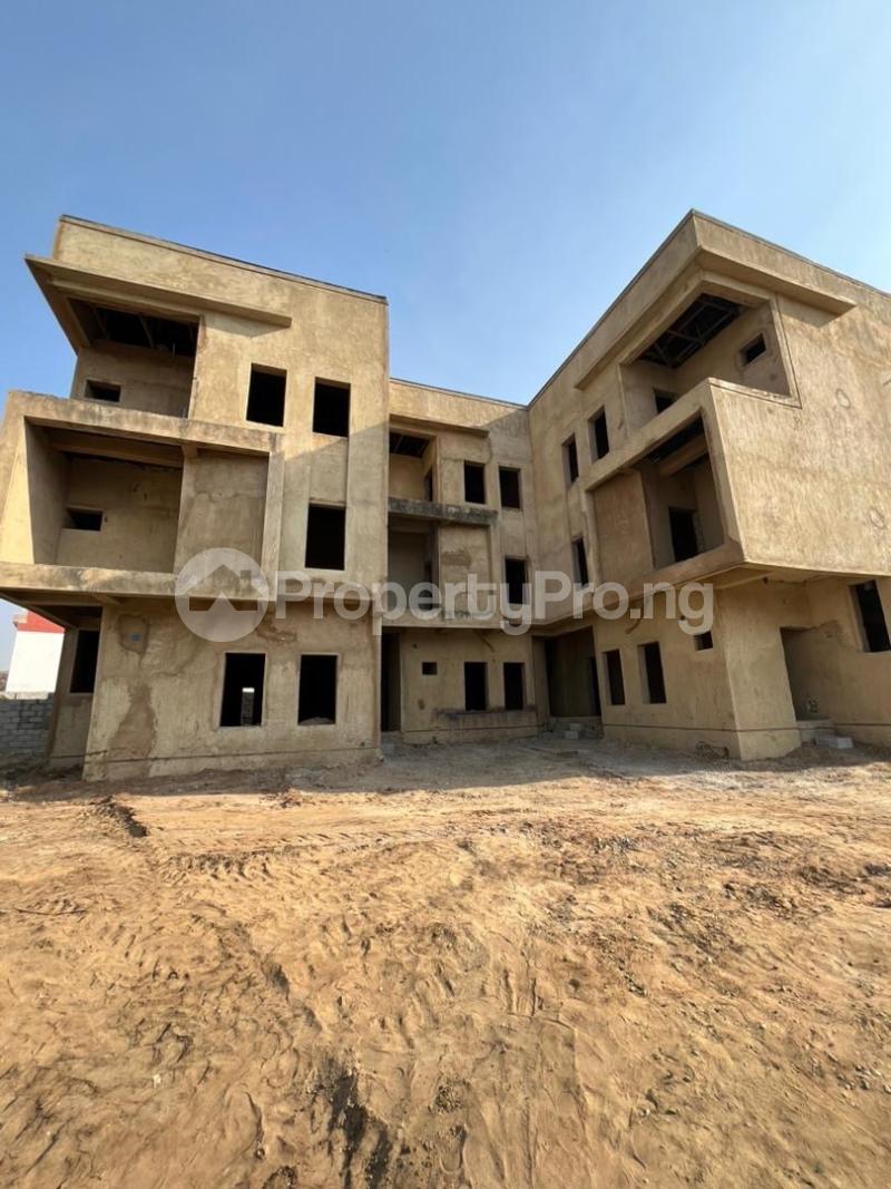 4 bedroom House for sale Guzape Abuja