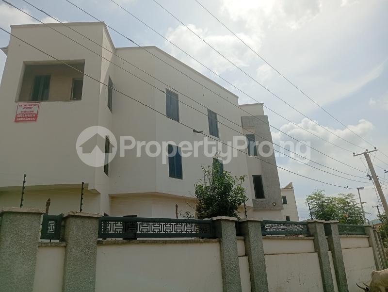 6 bedroom House for sale By Airport Junction Jabi Abuja