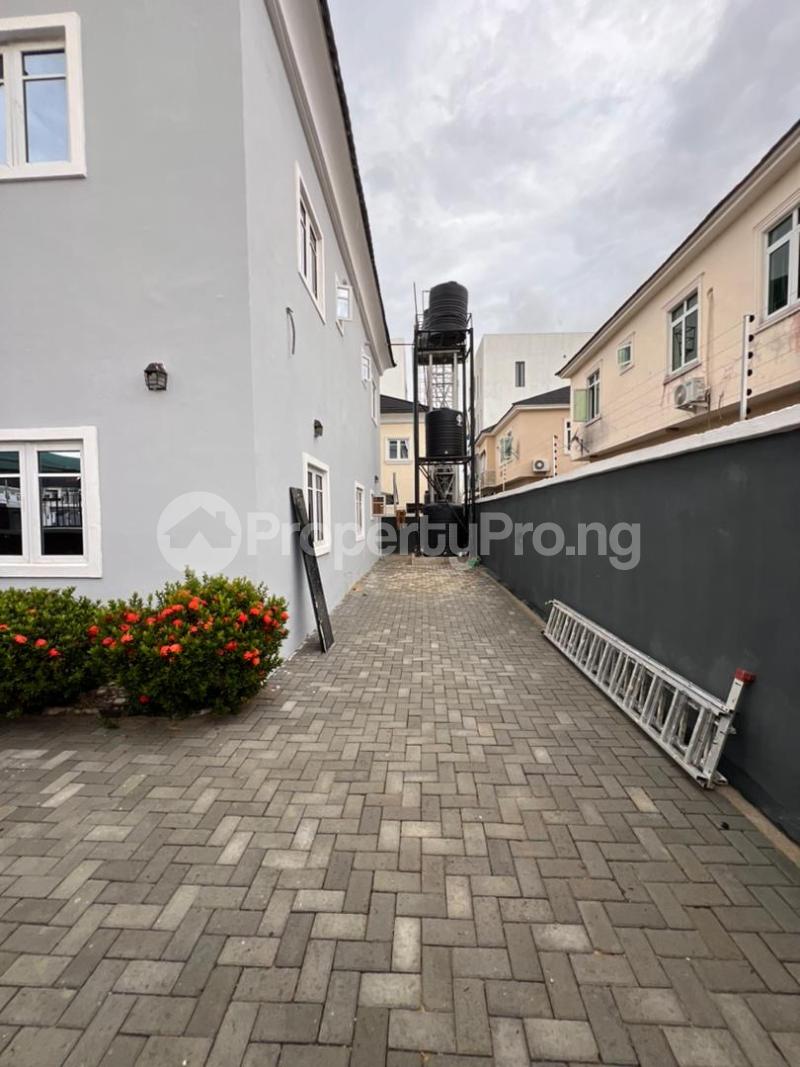 1 bedroom Flat / Apartment for rent chevron Lekki Lagos