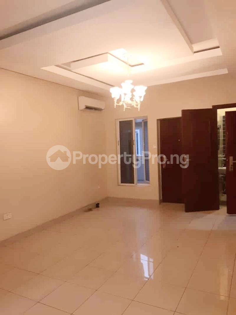 3 bedroom Flat / Apartment for rent ONIRU Victoria Island Lagos