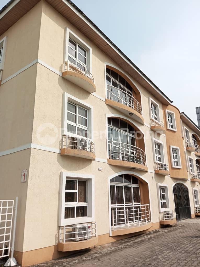 3 bedroom Flat / Apartment for rent  Osapa london Lekki Lagos