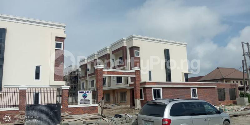 House for sale Lekki Right, By Petrocam Filling Station, Elf Lekki Lagos