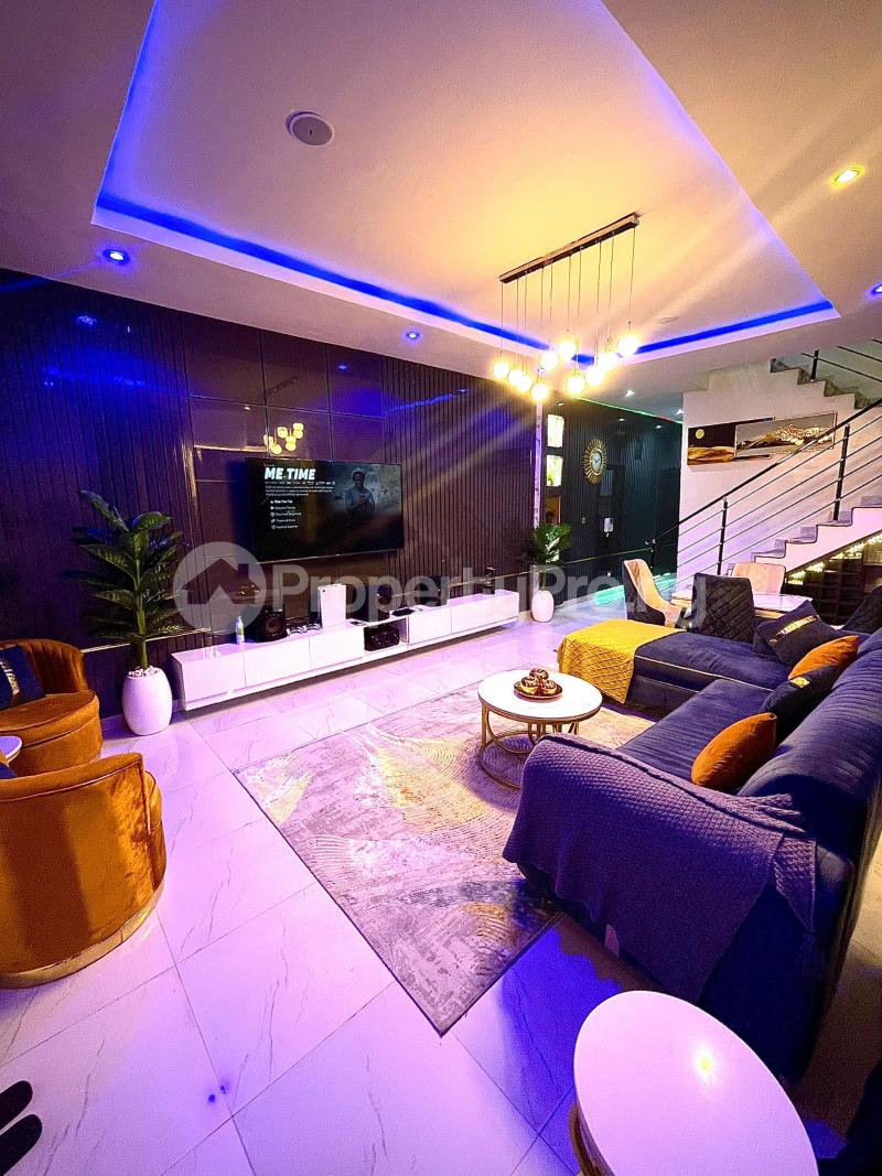 4 bedroom House for rent Estate chevron Lekki Lagos