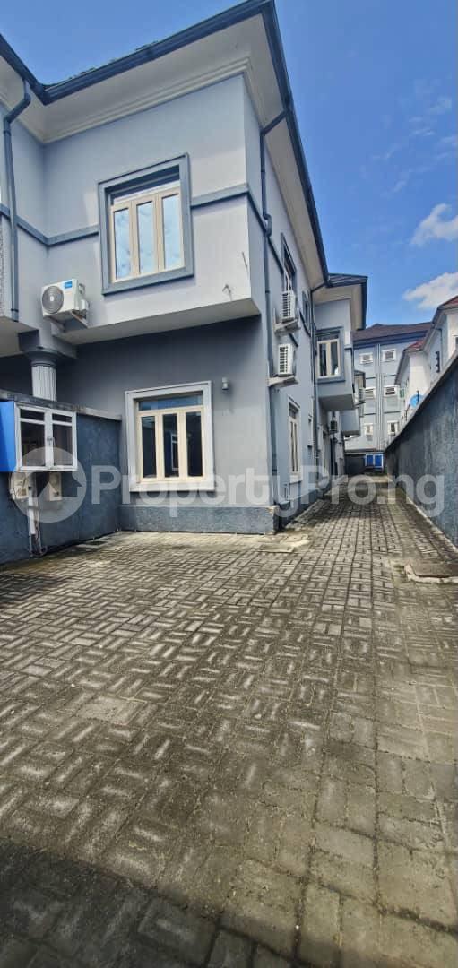 2 bedroom Flat / Apartment for rent Ademola Eletu, Osapa London Lekki Lagos State. Osapa london Lekki Lagos