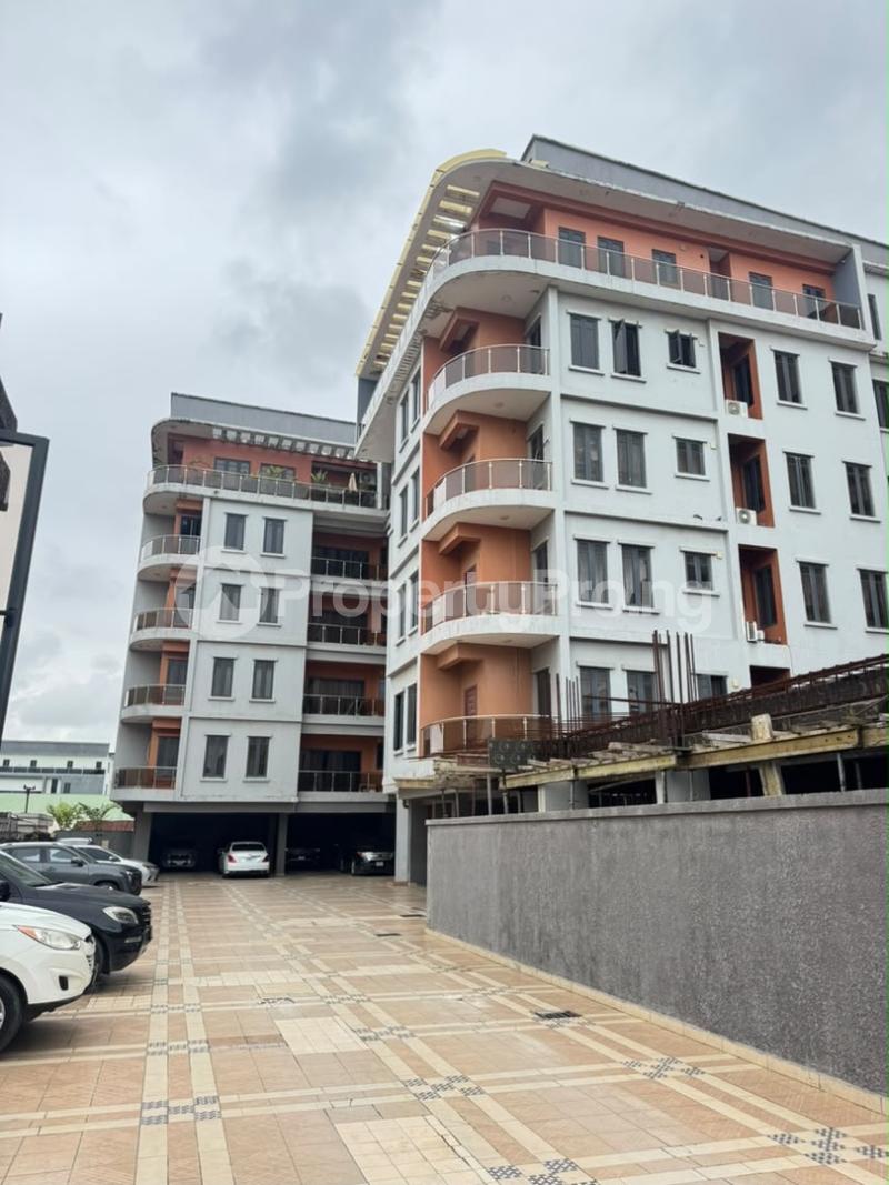 2 bedroom House for rent Off Palace Road ONIRU Victoria Island Lagos