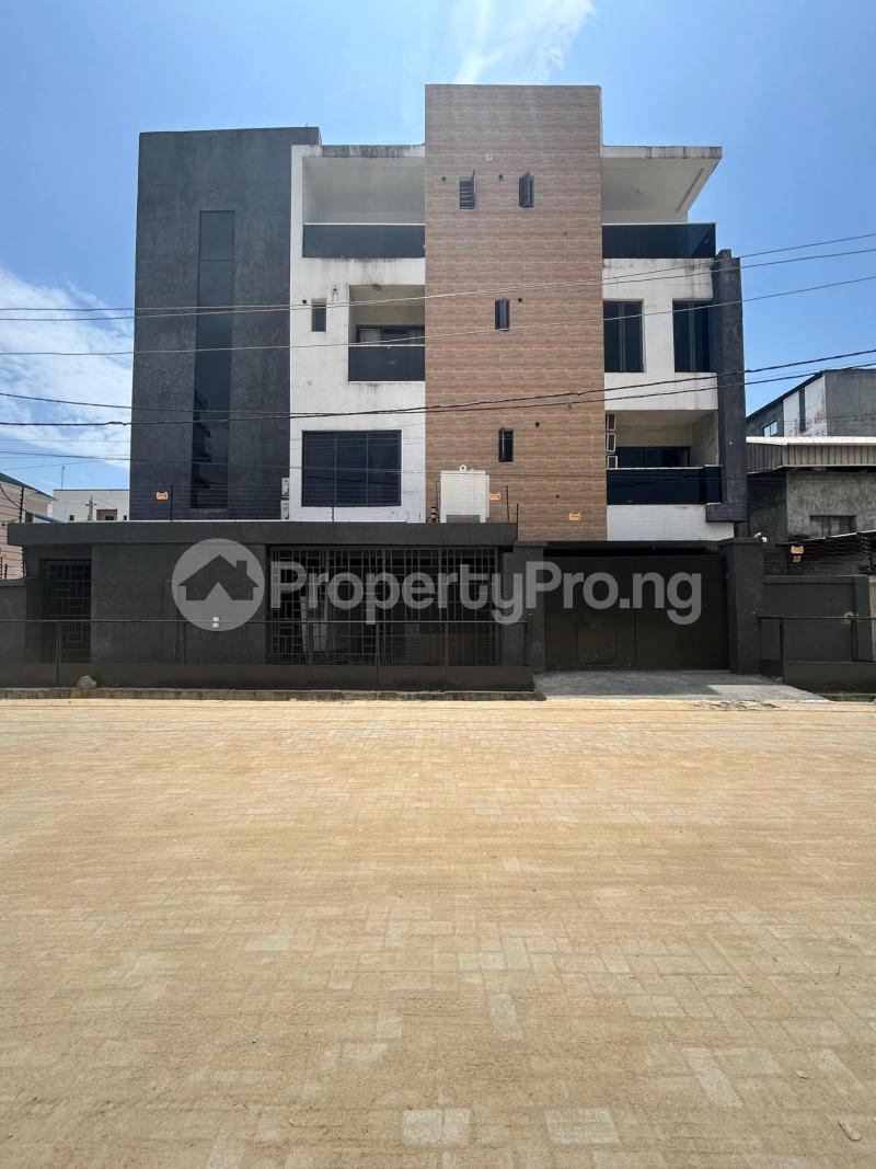 2 bedroom House for rent Lekki Phase 1 Lekki Lagos
