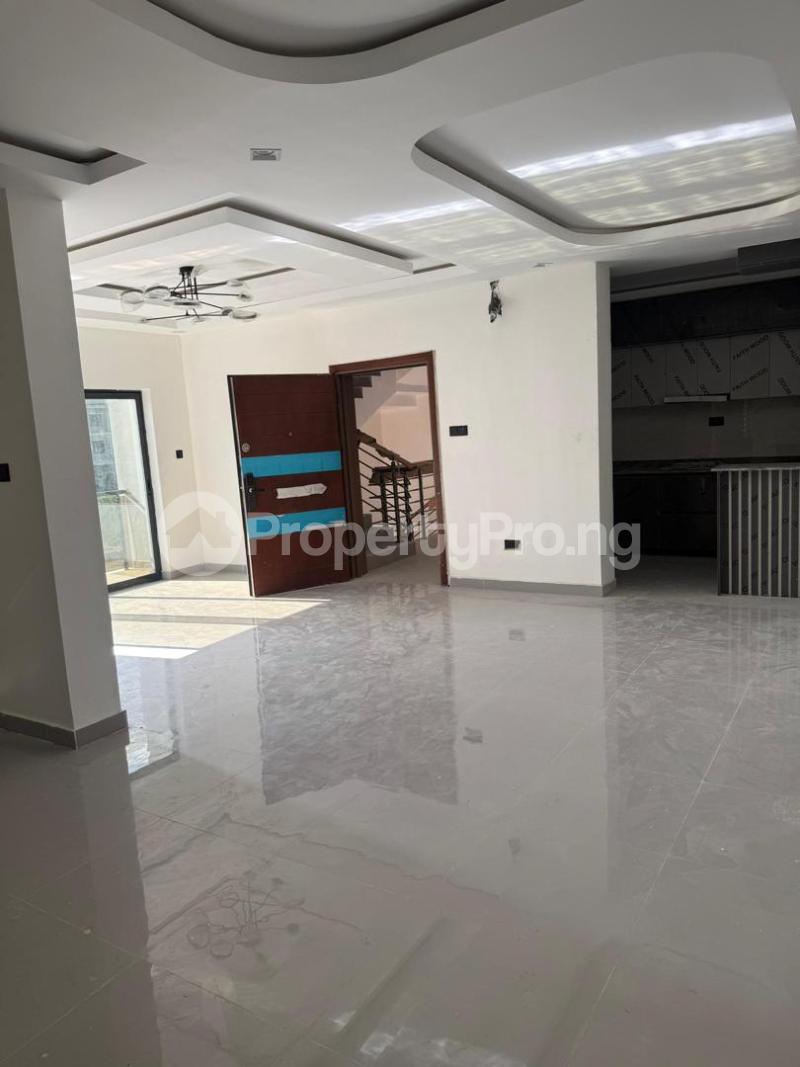 2 bedroom House for rent Ikate Lekki Lagos
