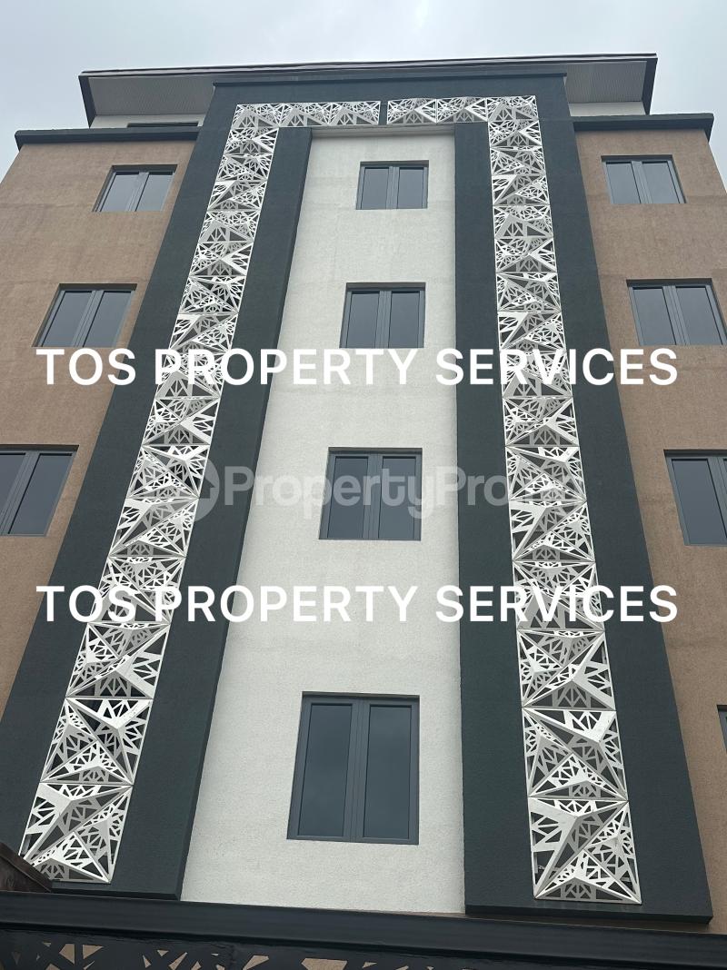 3 bedroom Flat / Apartment for rent Sabo Alagomeji, Yaba, Lagos. Alagomeji Yaba Lagos