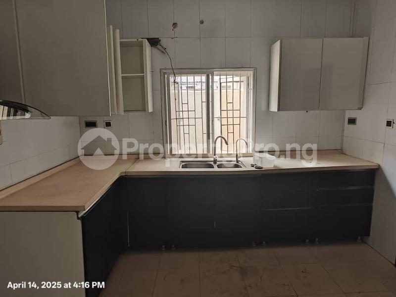 3 bedroom Flat / Apartment for rent Osapa london Lekki Lagos