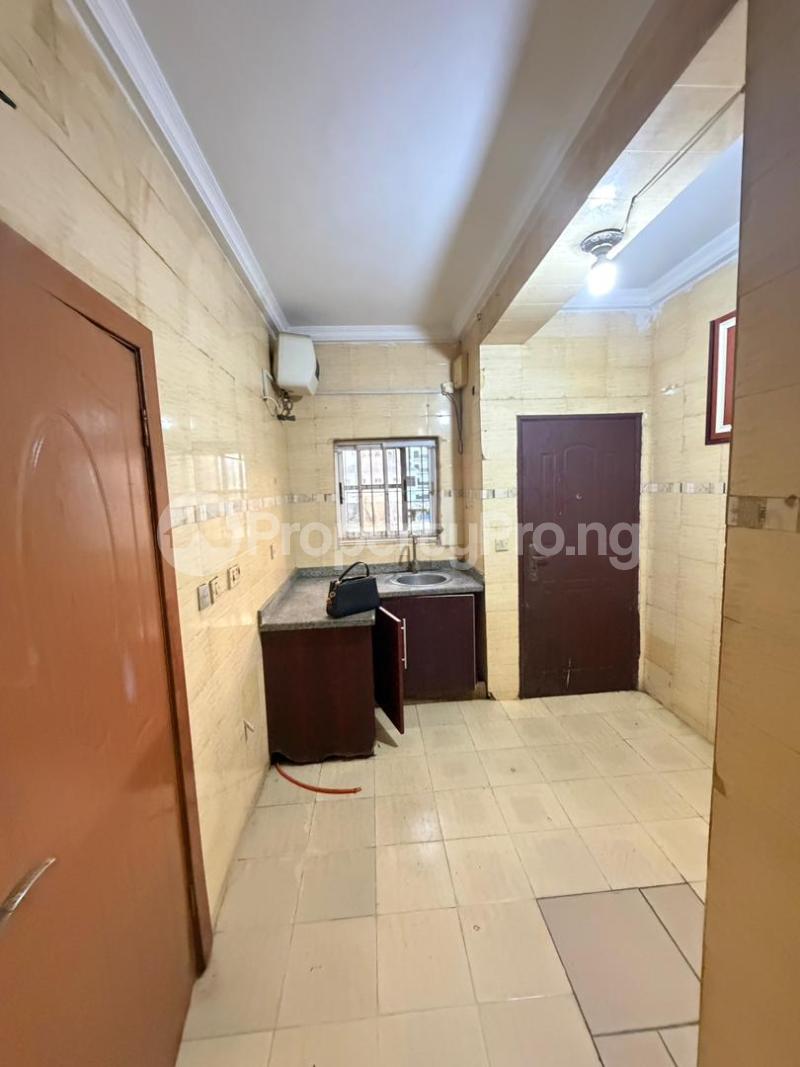 3 bedroom Flat / Apartment for rent ONIRU Victoria Island Lagos