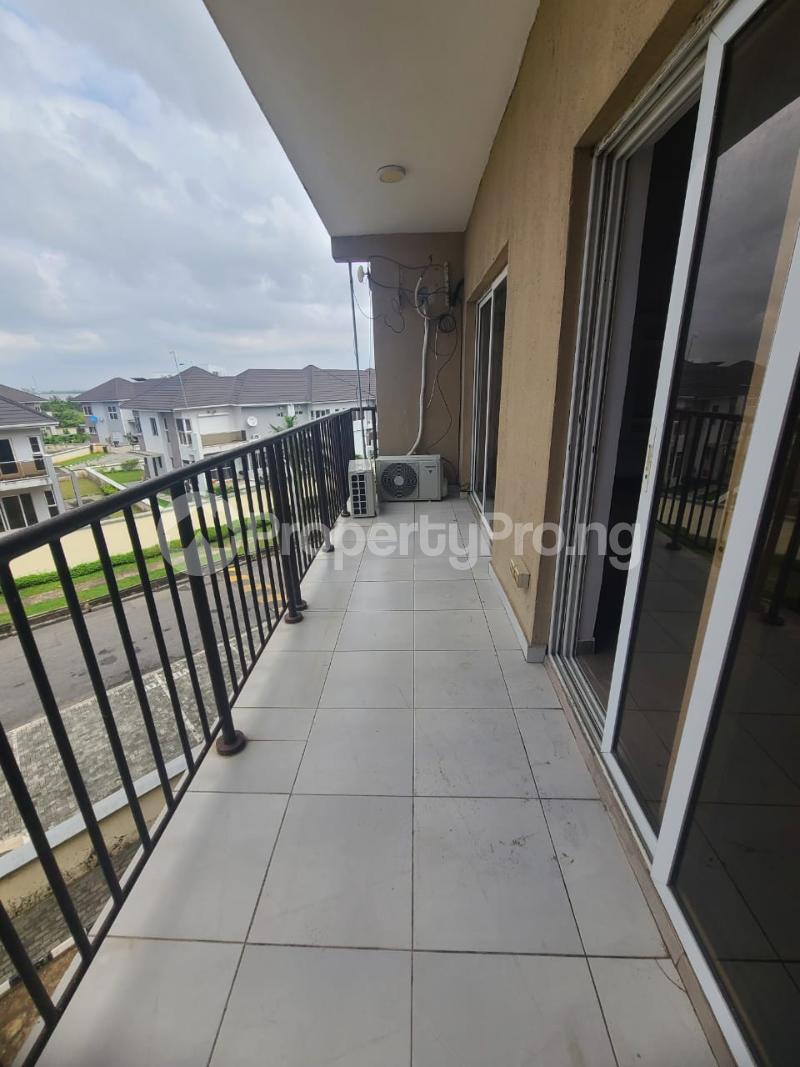 3 bedroom Flat / Apartment for rent Pinnock Beach Estate, Osapa London Lagos State. Osapa london Lekki Lagos
