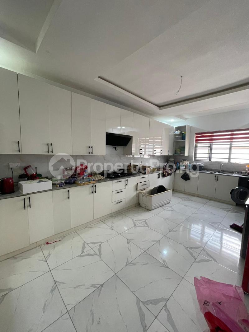 3 bedroom Flat / Apartment for sale Yabatech Staff Quarters Estate Sabo Yaba Lagos