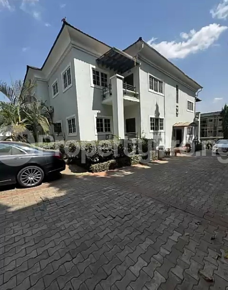 3 bedroom Flat / Apartment for rent Aso Drive Maitama Abuja