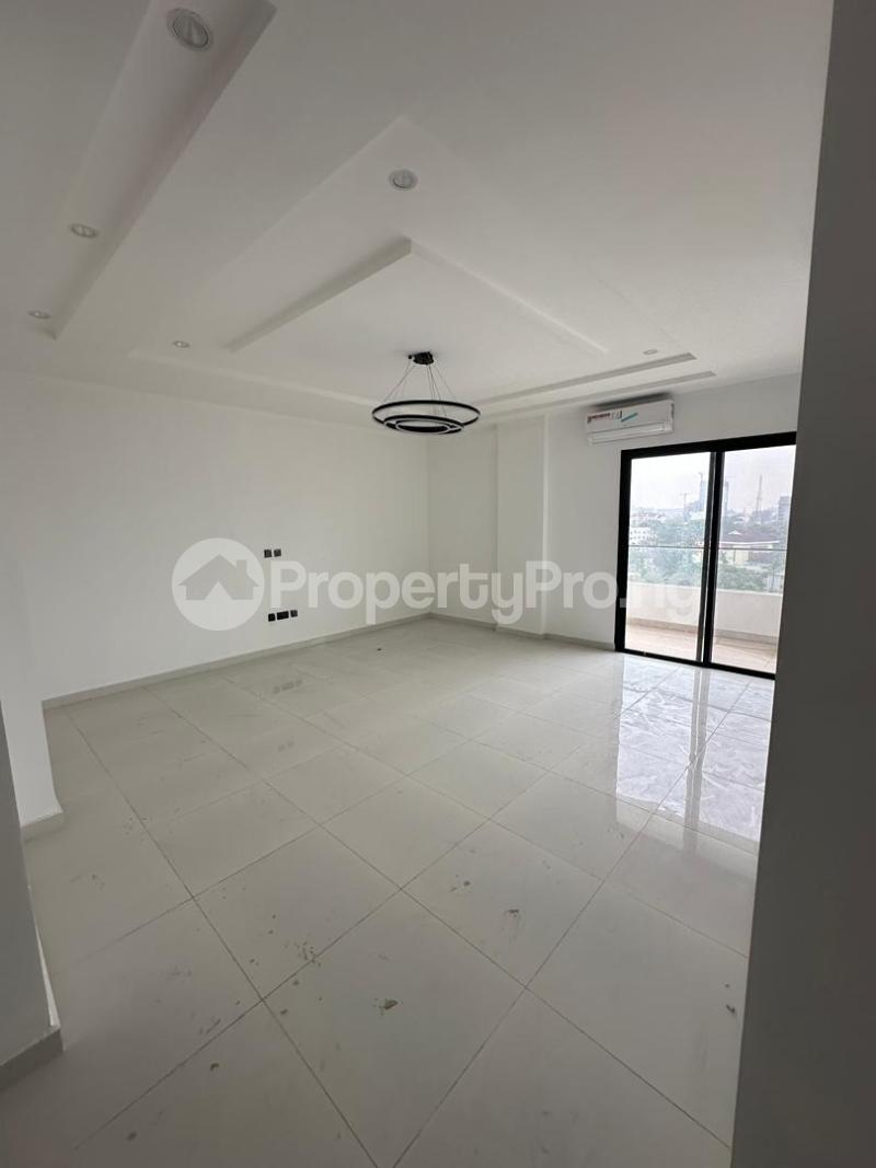 4 bedroom Flat / Apartment for rent Banana Island Ikoyi Lagos