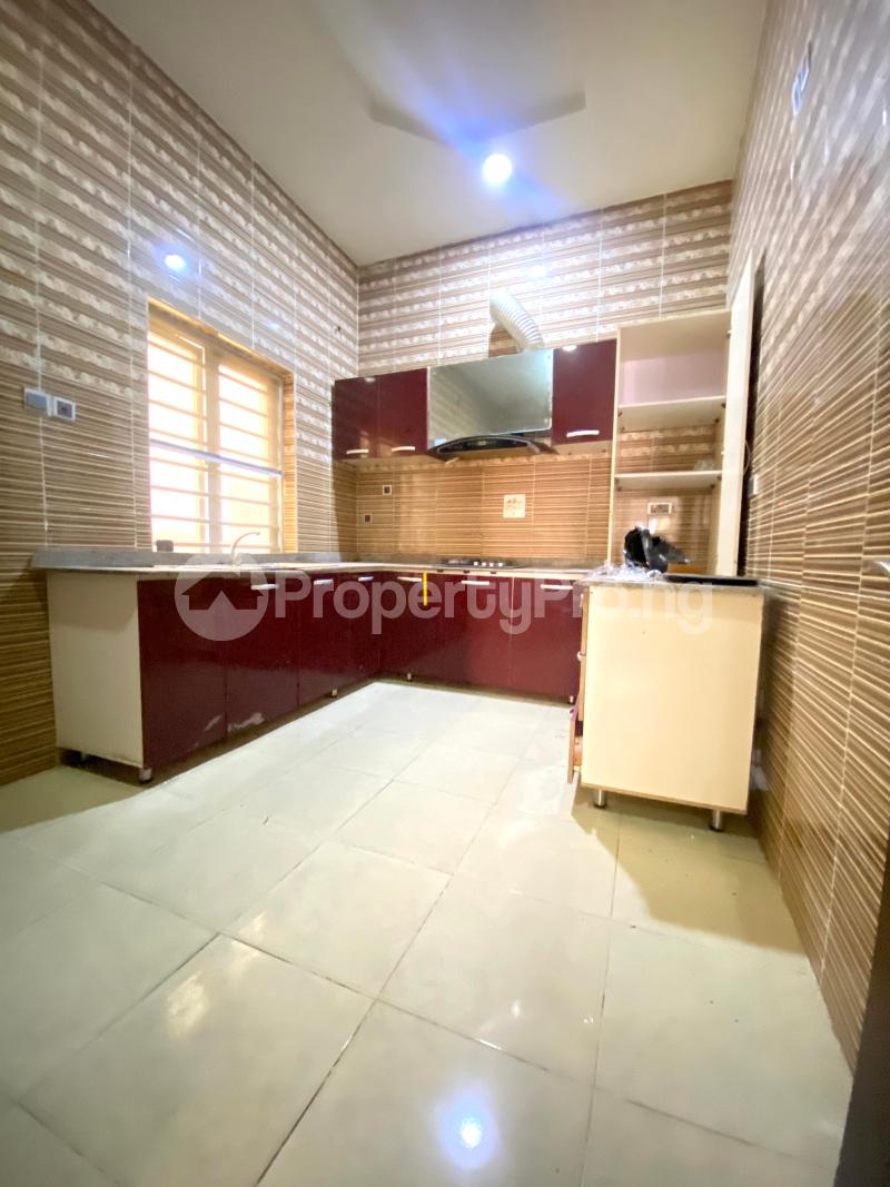 4 bedroom House for rent Orchid Road Lekki Lagos