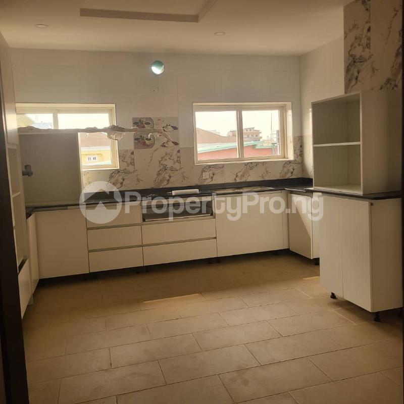 4 bedroom Flat / Apartment for sale ONIRU Victoria Island Lagos