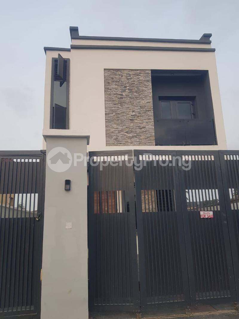 4 bedroom House for sale Surulere Lagos State. Adeniran Ogunsanya Surulere Lagos