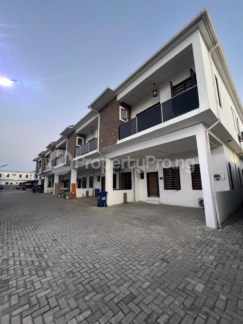 4 bedroom House for rent Dpkay District Estate orchid Lekki Lagos