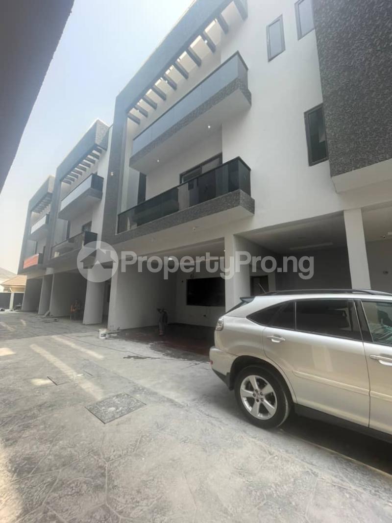 4 bedroom House for sale Ologolo Lekki Lagos