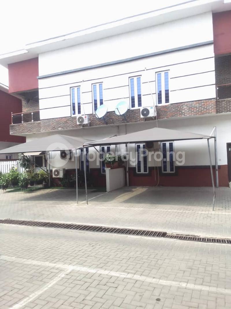 4 bedroom House for rent Off Orchid Road Lekki Lagos