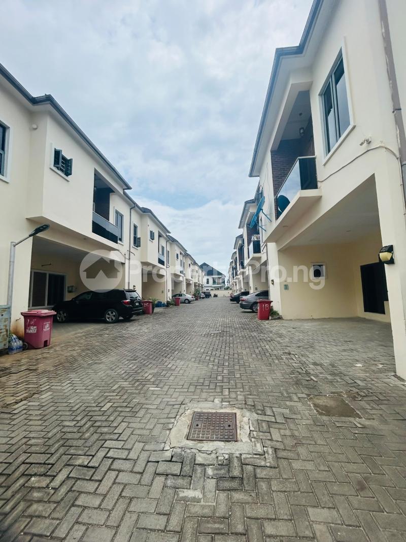 4 bedroom House for rent Orchid Lekki Lagos