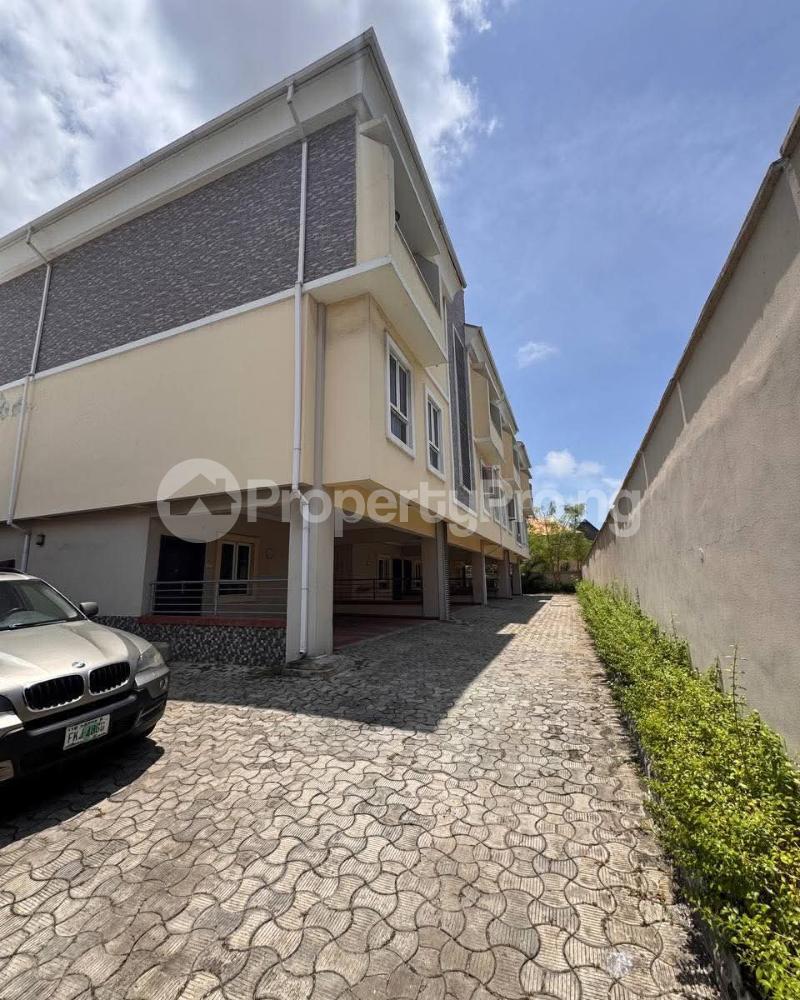 4 bedroom House for rent Osapa london Lekki Lagos