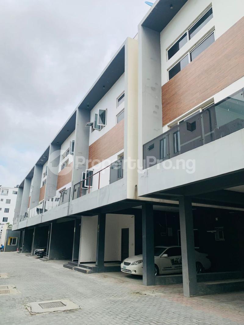 4 bedroom House for rent Frisco Court, Gbangbala Street, Ikate Lekki Lagos