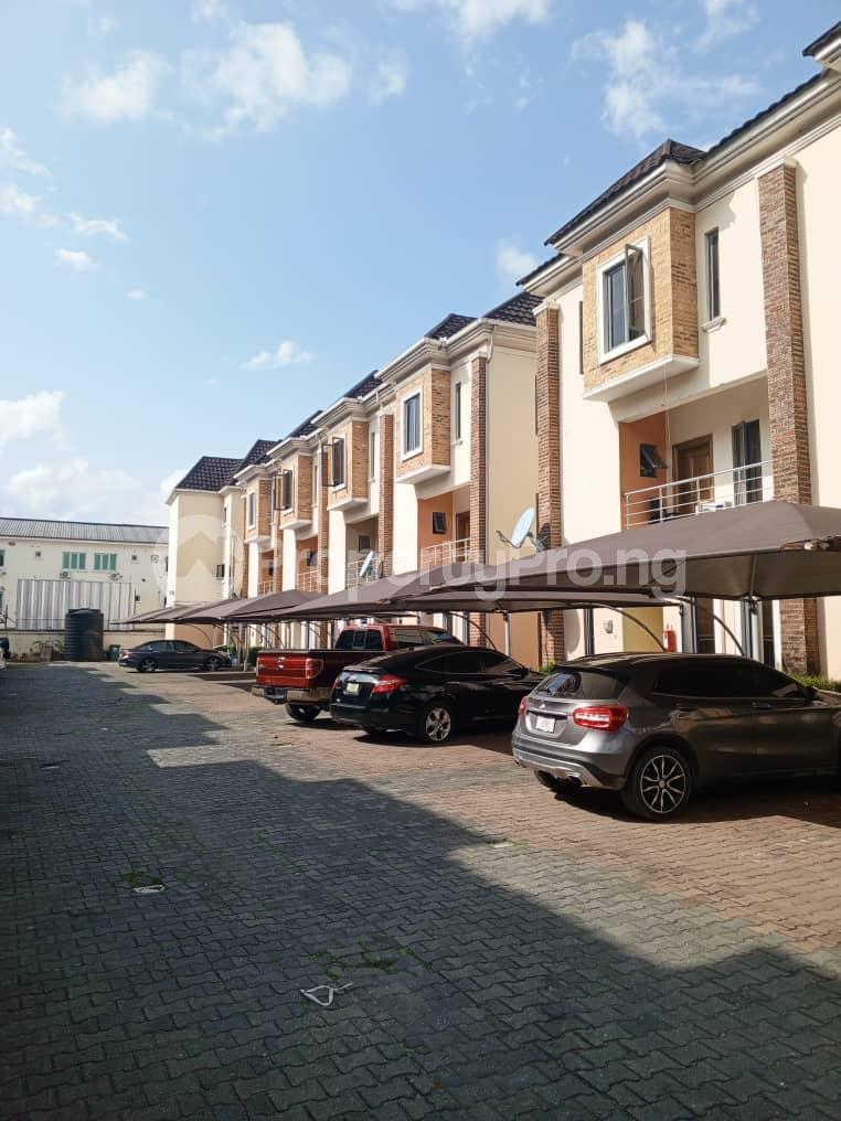 4 bedroom House for sale Abiola Court Osapa london Lekki Lagos