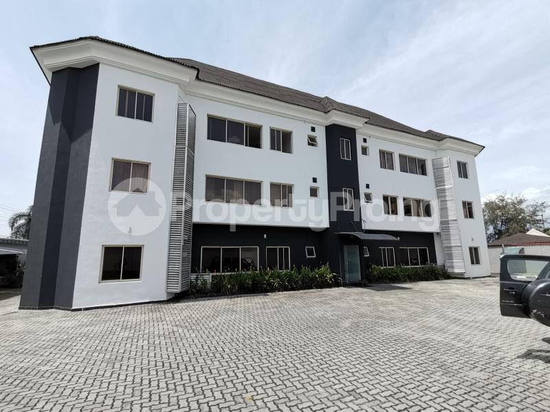 3 bedroom Flat / Apartment for rent Gated Estate Lekki Phase 1 Lekki Lagos